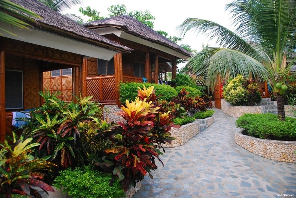 Magic Island Dive Resort Moalboal Exteriör bild