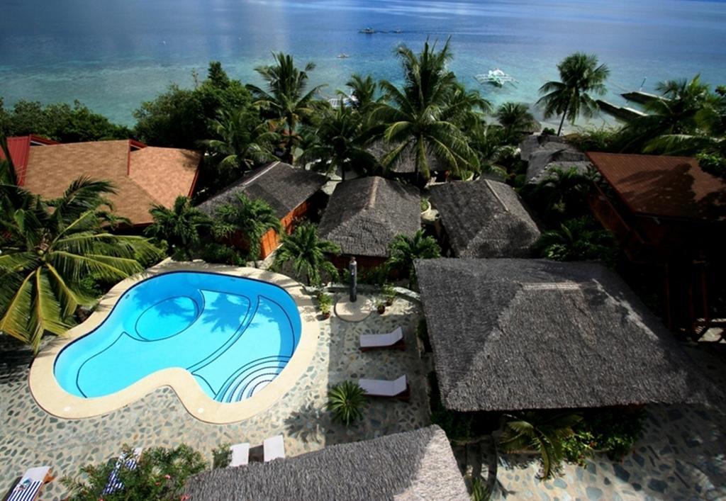 Magic Island Dive Resort Moalboal Exteriör bild