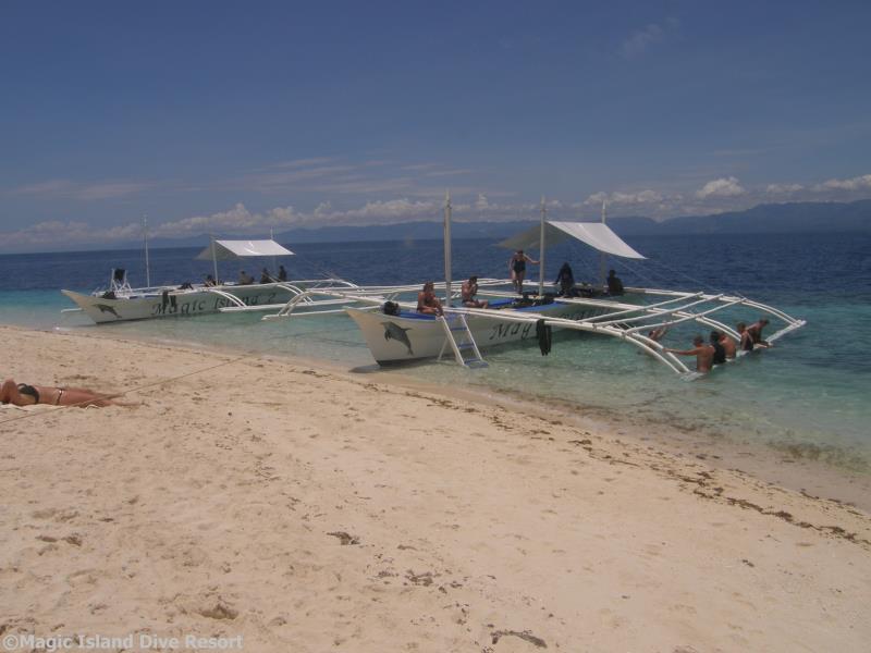 Magic Island Dive Resort Moalboal Exteriör bild